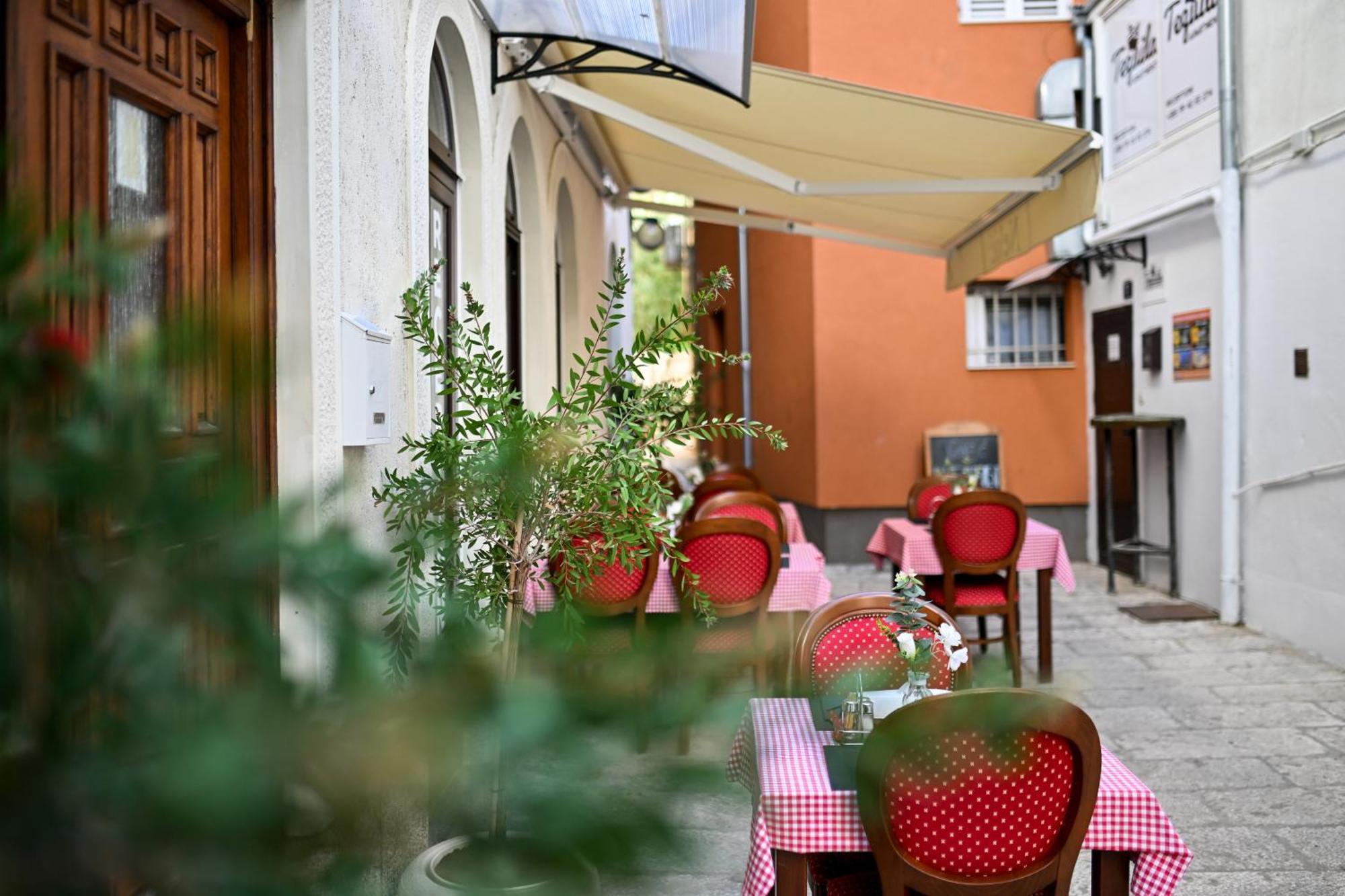 Apartments And Rooms Nekic Zadar Exterior photo