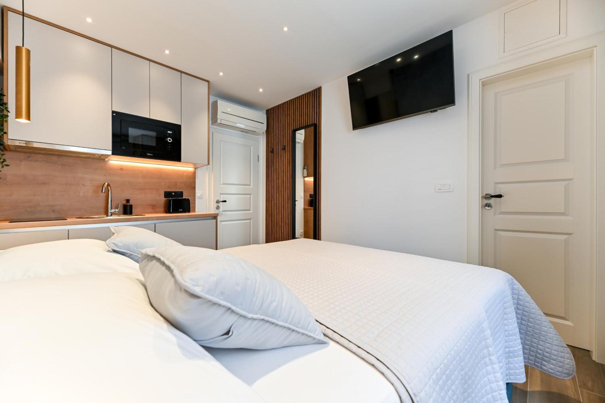 Apartments And Rooms Nekic Zadar Exterior photo