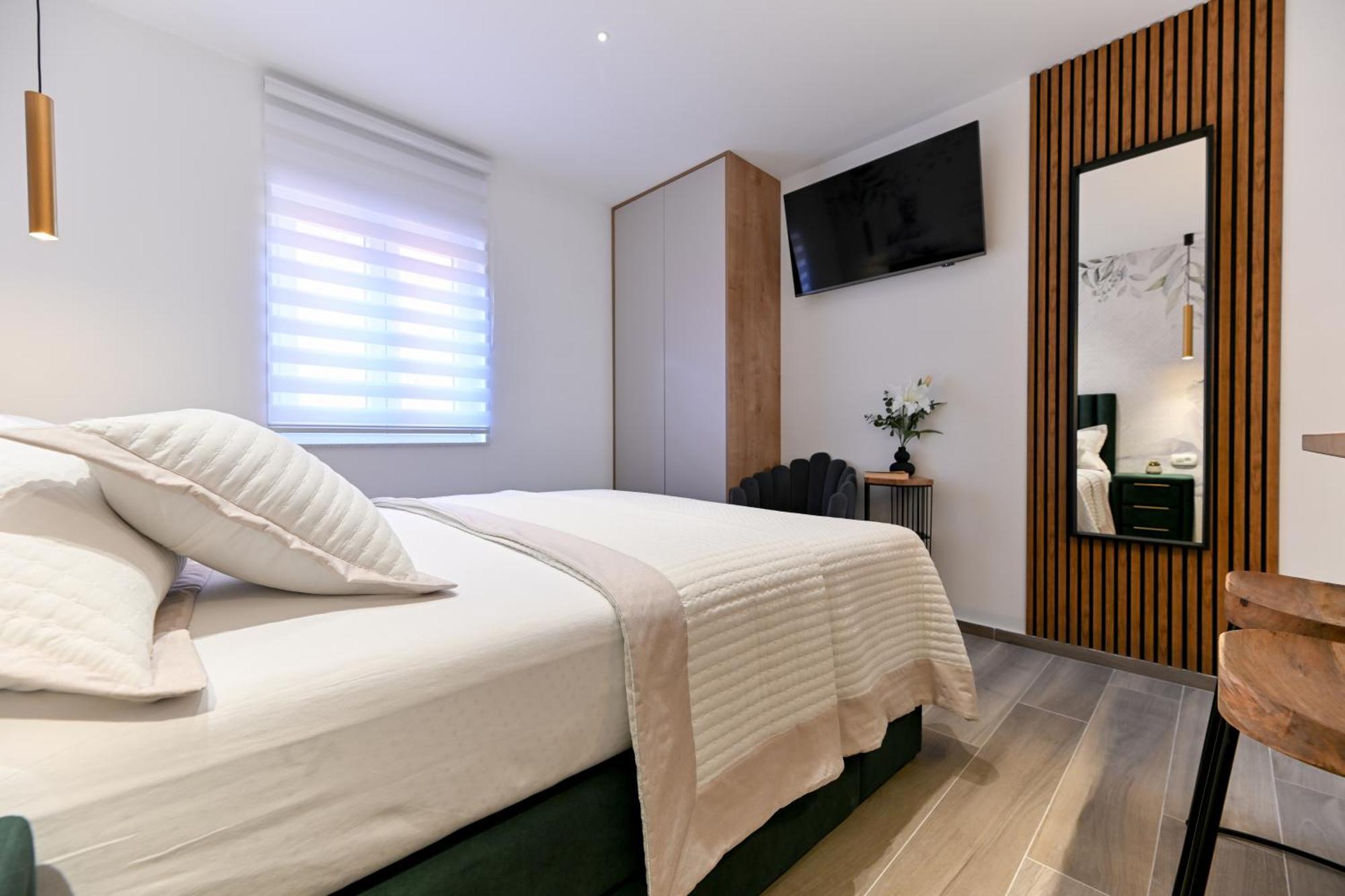 Apartments And Rooms Nekic Zadar Exterior photo